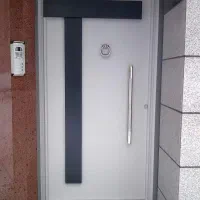درب و پنجره آهنی و مصنوعات فلزی