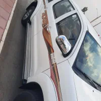تویوتا هایلوکس دوهزار ۱۴ خشک بدون نقطه