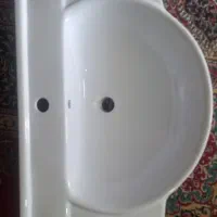 سنگ روشویی کابینتی کاملا تمیز و در حد نو