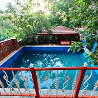 ویلای لب اب استخرروبازدرشهر باغبهادران باغ بهادران