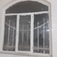 فروش ۳ عدد پنجره و یک عدد درب آهنی|مصالح و تجهیزات ساختمان|اراک, |دیوار