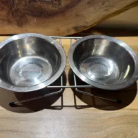 تمامی ظرفهای گربه از جمله استیل وبرس.نو زیرقیمت۷۰۰|لوازم جانبی حیوانات|تهران, امیریه|دیوار