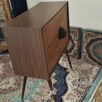 تلویزیون مبله چوبی بزرگ عتیقه وقدیمی|کلکسیون اشیاء عتیقه|سقز, |دیوار