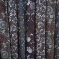 نخی پشت مشکی