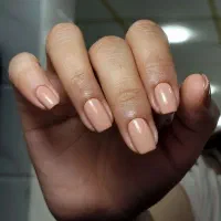 خدمات و آموزش کاشت ناخنبه صورت حرفه ای|خدمات آرایشگری و زیبایی|الیگودرز, |دیوار