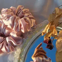 اسکرانچی و کلاه و برگ بالش ساتن|آرایشی، بهداشتی، درمانی|مریوان, |دیوار