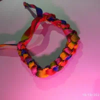 دستبند بافته شده رنگی|بدلیجات|قم, گذر قلعه|دیوار