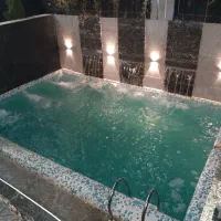 ویلای دوبلکس استخر آب گرم کردان|اجارهٔ کوتاه‌مدت ویلا و باغ|هشتگرد, تهران دشت|دیوار