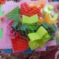 تعدادی اسباب بازی سالم