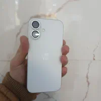 ایفون ۱۶ نرمال ۱۲۸ سفید در حد نو به شرط