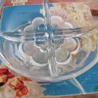 تعدادی ظرف بلور خارجی|ظروف سرو و پذیرایی|اصفهان, رزمندگان|دیوار