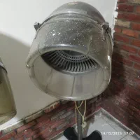 سشوار ایستاده سالنی ژاپنی در حد نو|آرایشگاه و سالن‌های زیبایی|تهران, ونک|دیوار