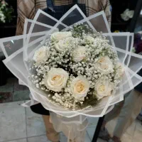 همکاری در گلفروشی