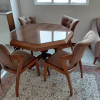 میز ناهارخوری چهار نفره در حد نو
