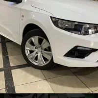باسلام یک دستگاه خودرو تارا اتومات بفروش میرسد
