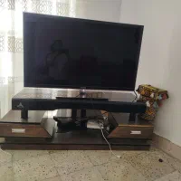 فروش میز تلویزیون تمیز و بدون خط و خش قیمت توافقی
