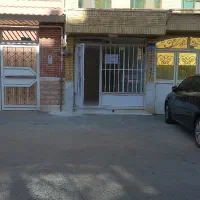 اجاره مغازه در20متری حائری برای میوه فروشی و بنگاه|اجارهٔ مغازه و غرفه|قم, چهار امامزاده|دیوار