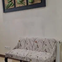 تابلو و صندلی نیمکتی|تابلو، نقاشی، عکس|تهران, تهرانپارس شرقی|دیوار