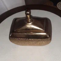 شکلات خوری به رنگ طلایی