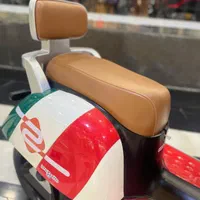 موتور شارژی وسپا پاکشتی سه رنگ|اسباب‌بازی بچه|تهران, کوهک|دیوار