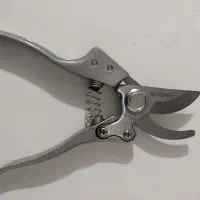 قیچی باغبانی