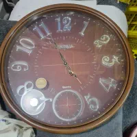 ساعت دیواری کوارتز قهوه ای نو