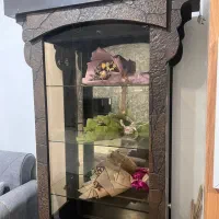 ویترین شیشه ای کاملا سالم و نو|بوفه، ویترین، کنسول|جم, |دیوار