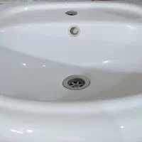 روشویی همراه با آینه سالم