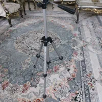 پایه ی دوربین|دوربین عکاسی و فیلم‌برداری|رباط‌کریم, رباط‌کریم|دیوار