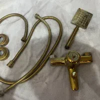 دوش و شیر حمام و سینک ظرفشویی