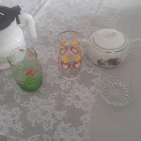 مقداری ظروف