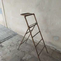 چهارپایه فلزی تاشو