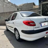 ۲۰۶ اس‌دی وی۸