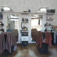 ویترین سالن هم مردانه هم زنانه با آیینه ها ۷ تومان