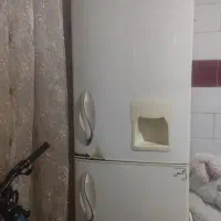 یخچال|یخچال و فریزر|اقبالیه, |دیوار