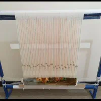 دار قالی با تمام وسایل نخ و نقشه و لوازمات