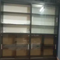 کتابخانه  دو عدد کنار هم