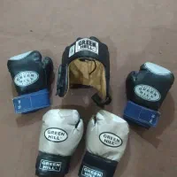 کلاه و دستکش بوکس