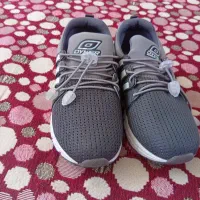 کفش بچگانه|کفش و لباس بچه|زارچ, |دیوار