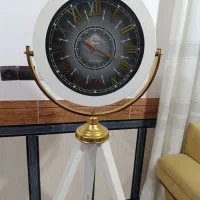 ساعت ایستاده