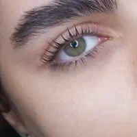 اکستنشن و لیفت مژه تخفیف ویژه مشتریان جدید