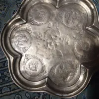 یکعددسینی قدیمی|کلکسیون اشیاء عتیقه|رشت, لاکان|دیوار