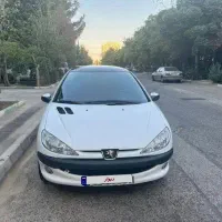 ۲۰۶ سقف شیشه ای (پانا)
