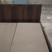 یک عدد تخت MDFدونفره کاملا سالم بدون هیچ خط و خش