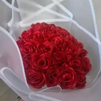 دسته گل قرمز