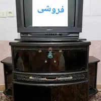 تلویزیون با میز