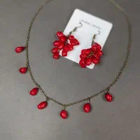 گوشواره وگردنبندیلدایی