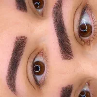 خدمات ب صورت حرفه ای میکرو ناخن رنگ کراتین پدیکور