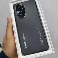 Honor 200 256 در حد آک