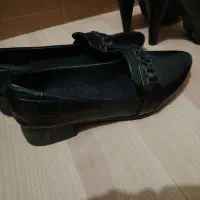 تعدادی کفش فرقی با نو ندارن